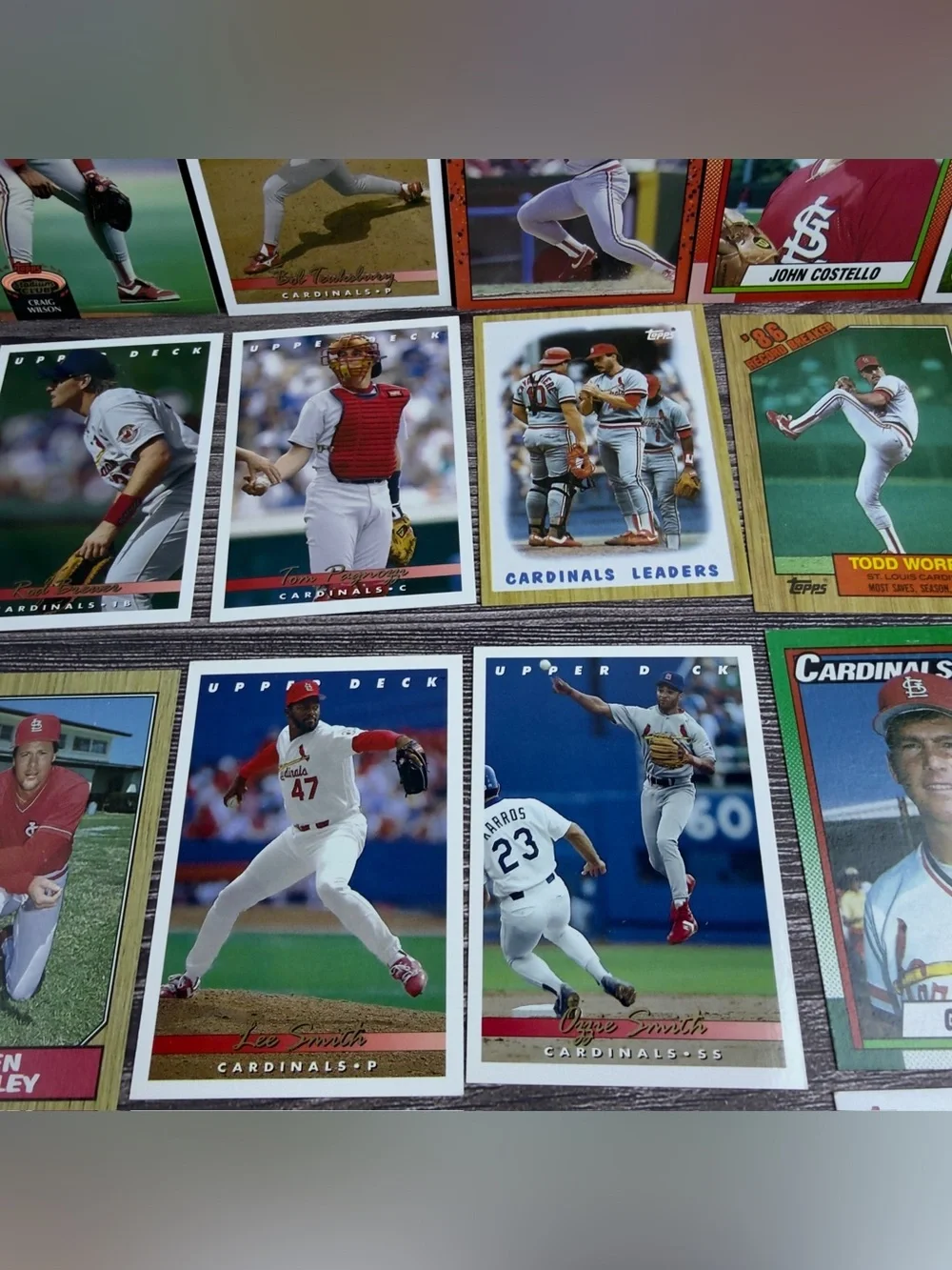 St Louis Cardinals Card Lot of 24 McGwire Ozzie Smith + 90s Mix